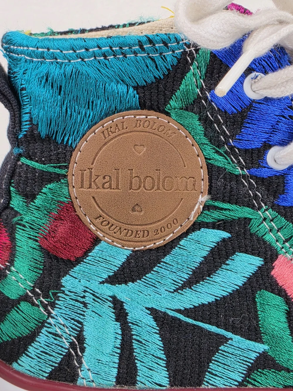 Hikal Bolom Embroidered High Top Sneakers Womens 7 Floral Mexican Artisan